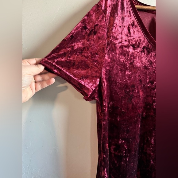 Spring and Mercer - Brushed Red Velvet Shirt - Picture 5 of 7